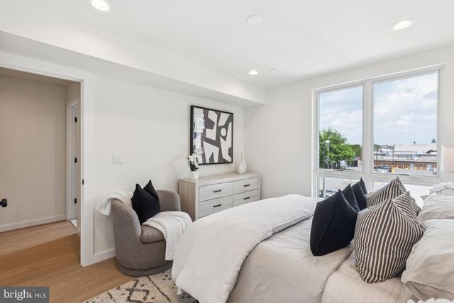 610 N BRENNA WALK, Philadelphia, PA 19123