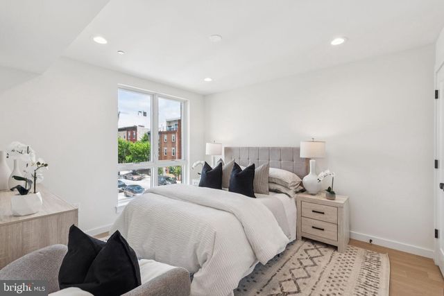 610 N BRENNA WALK, Philadelphia, PA 19123