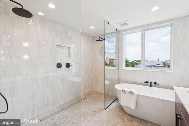 610 N BRENNA WALK, Philadelphia, PA 19123