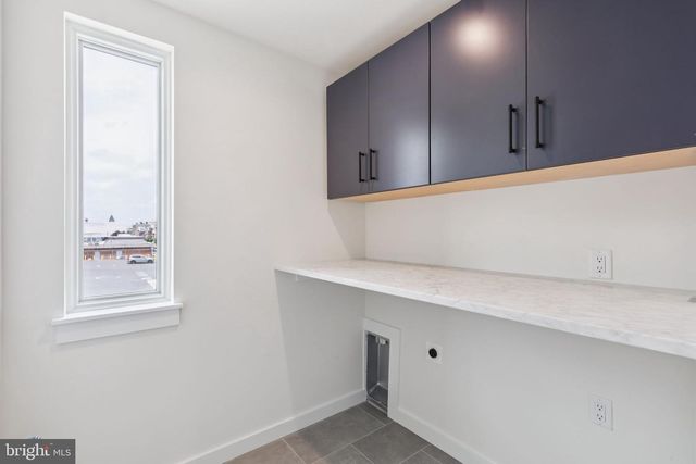 610 N BRENNA WALK, Philadelphia, PA 19123