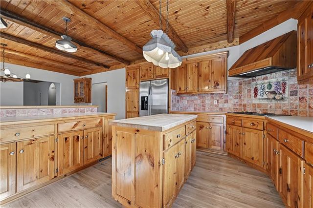 33270 Switzer Road, Paola, KS 66071