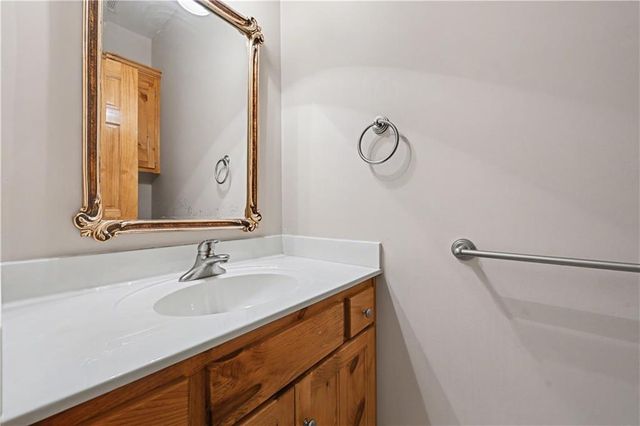 33270 Switzer Road, Paola, KS 66071