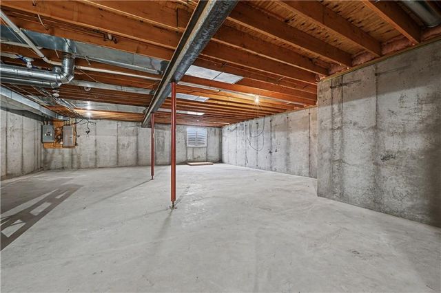 33270 Switzer Road, Paola, KS 66071