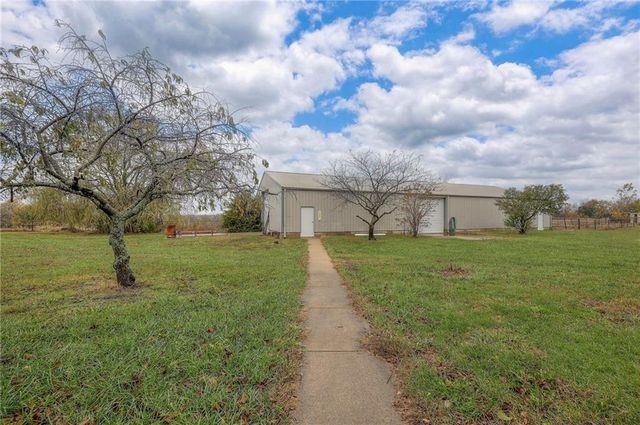 33270 Switzer Road, Paola, KS 66071