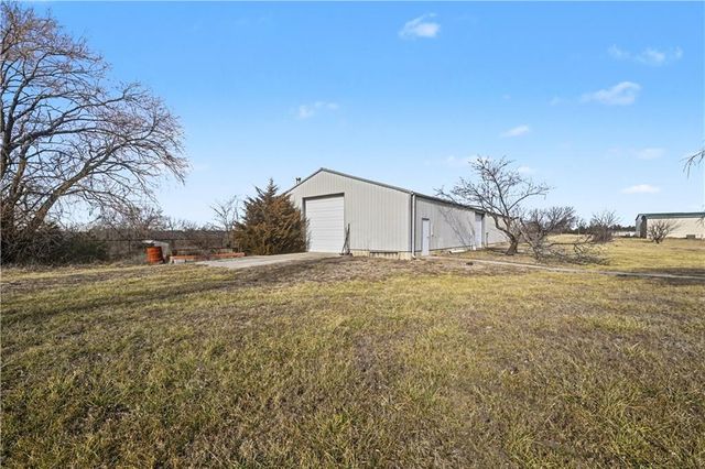 33270 Switzer Road, Paola, KS 66071