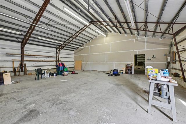 33270 Switzer Road, Paola, KS 66071