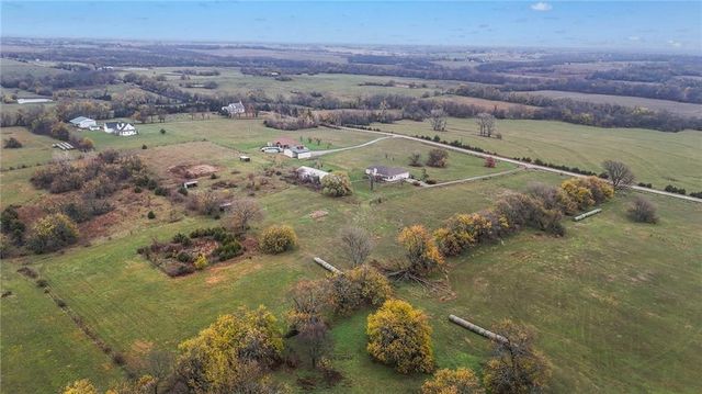33270 Switzer Road, Paola, KS 66071