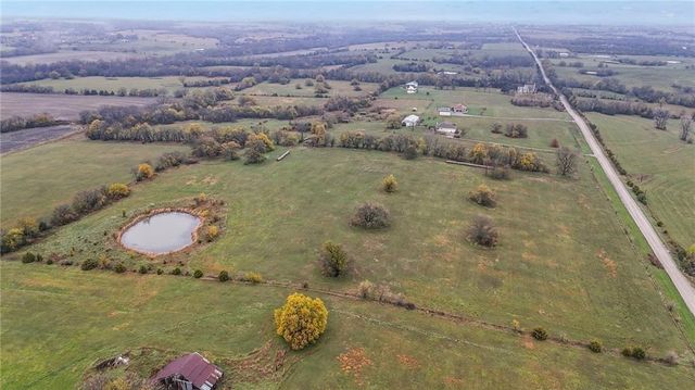 33270 Switzer Road, Paola, KS 66071