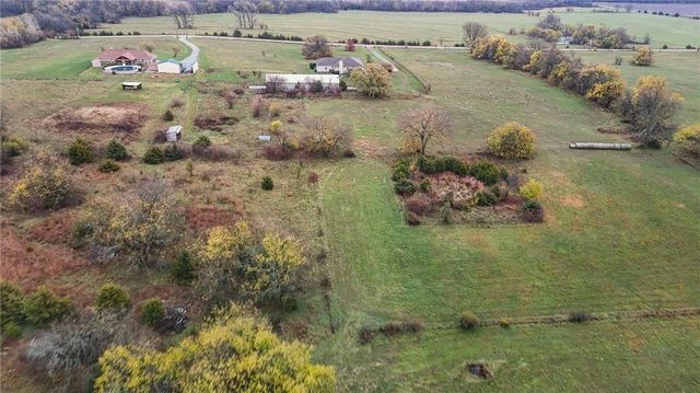 33270 Switzer Road, Paola, KS 66071