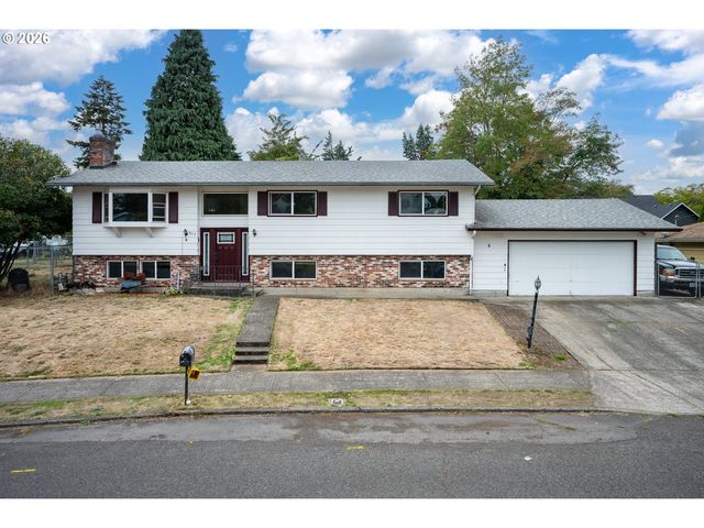 819 Se 136TH Ave, Portland, OR 97233