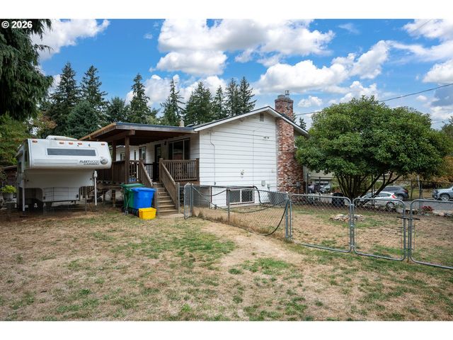819 Se 136TH Ave, Portland, OR 97233