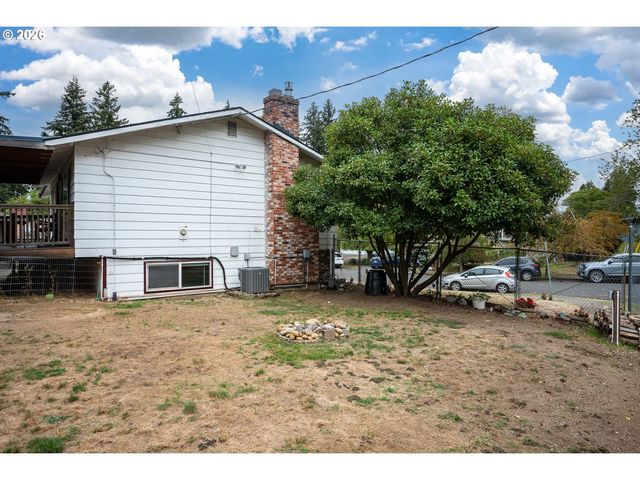 819 Se 136TH Ave, Portland, OR 97233