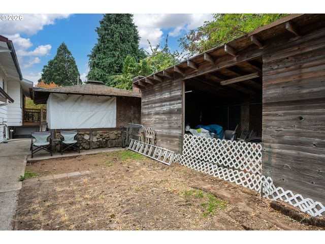 819 Se 136TH Ave, Portland, OR 97233