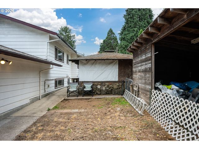 819 Se 136TH Ave, Portland, OR 97233