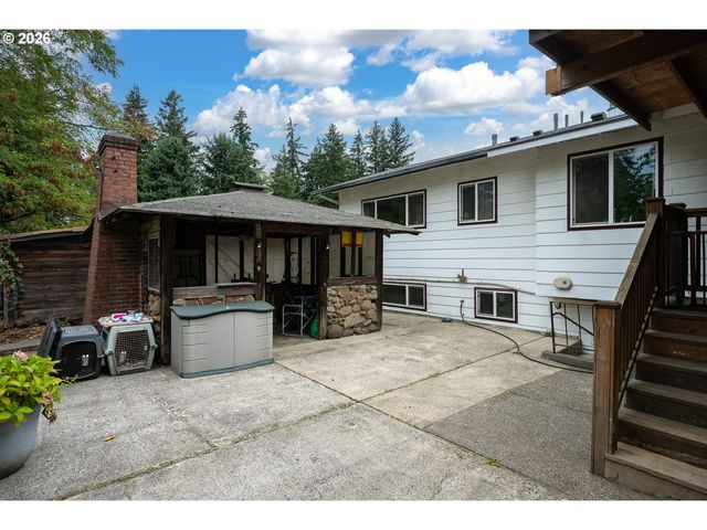 819 Se 136TH Ave, Portland, OR 97233