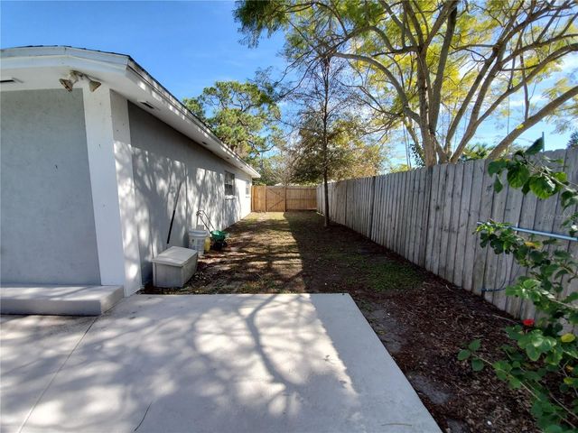 5015 EASTCHESTER DRIVE, Sarasota, FL 34234