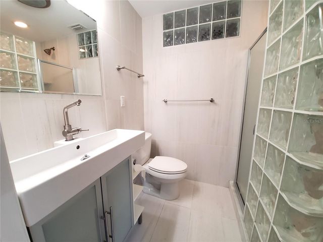 5015 EASTCHESTER DRIVE, Sarasota, FL 34234