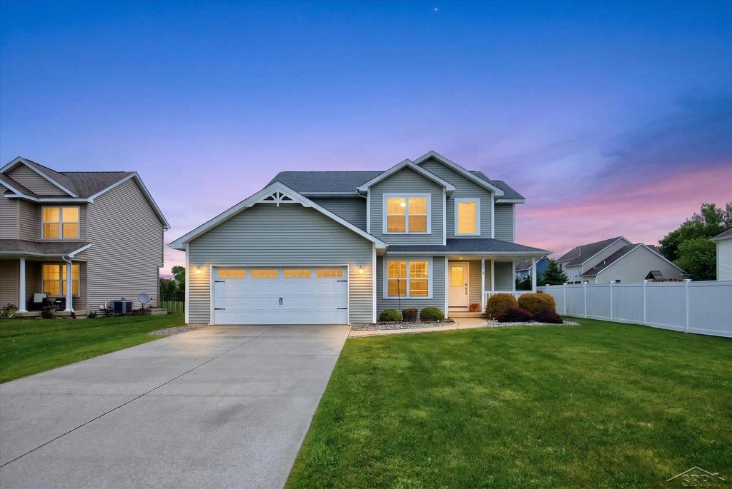 8914 Cottonwood Drive, Tittabawassee Twp, MI 48623