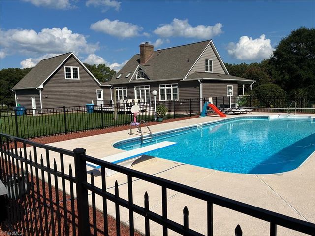 6967 Garrett Store Road, Liberty, NC 27298