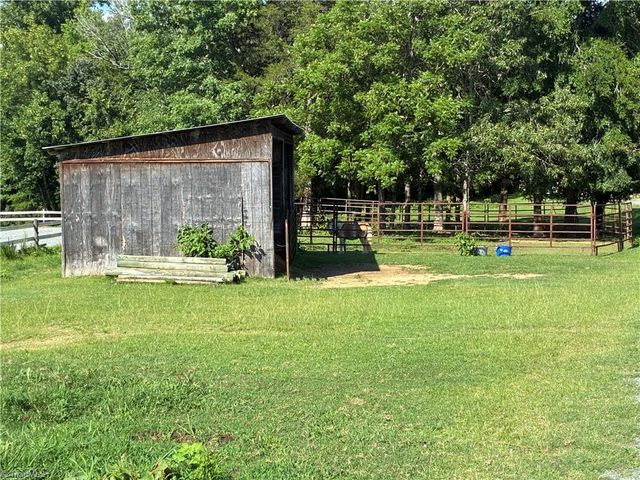 6967 Garrett Store Road, Liberty, NC 27298