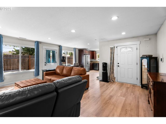 2803 Ne 121ST Ct, Vancouver, WA 98682