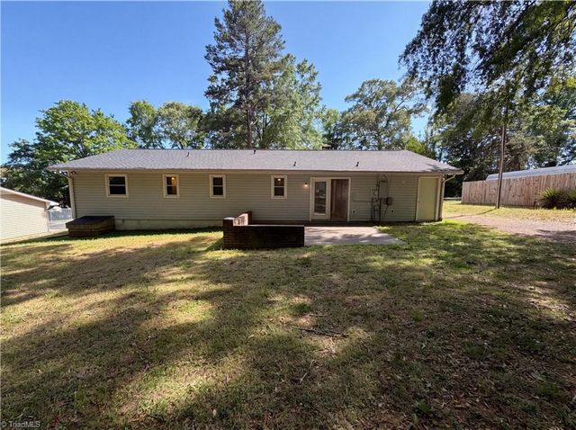 2815 Midpines Drive, Winston-salem, NC 27127