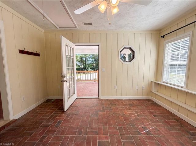 2815 Midpines Drive, Winston-salem, NC 27127