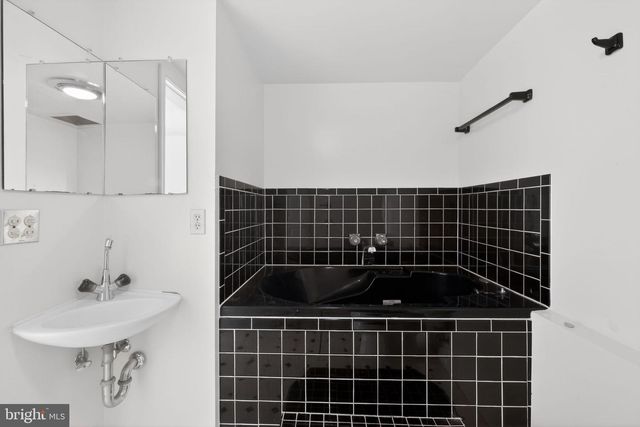 8026 WATERVIEW CT, Frederick, MD 21701