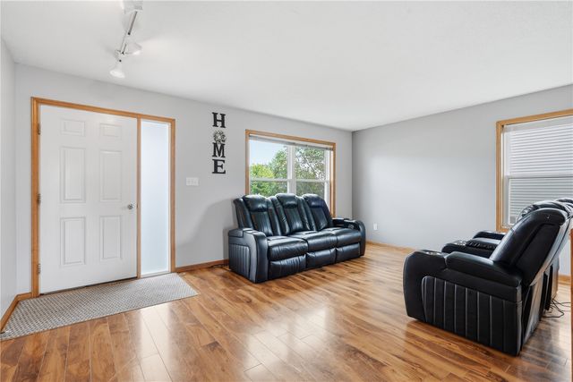 6611 Fox Run Dr SW, Cedar Rapids, IA 52404