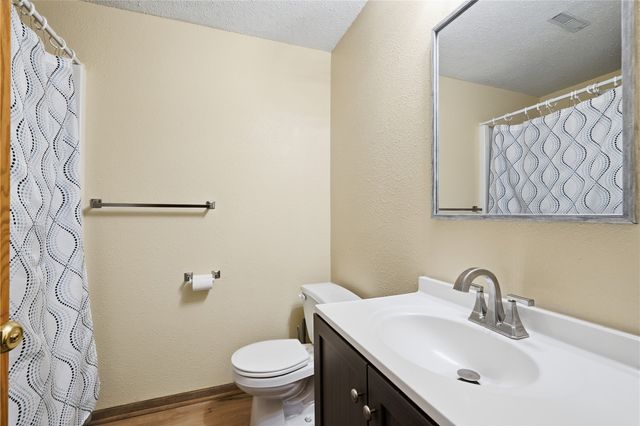 6611 Fox Run Dr SW, Cedar Rapids, IA 52404