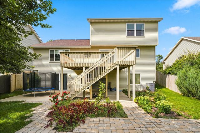 6611 Fox Run Dr SW, Cedar Rapids, IA 52404