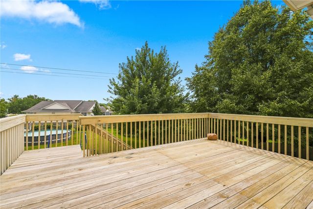 6611 Fox Run Dr SW, Cedar Rapids, IA 52404