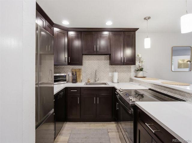 12484 W Nevada Place 105, Lakewood, CO 80228