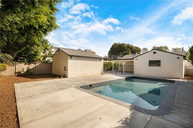 6341 Ranchito, Van Nuys, CA 91401