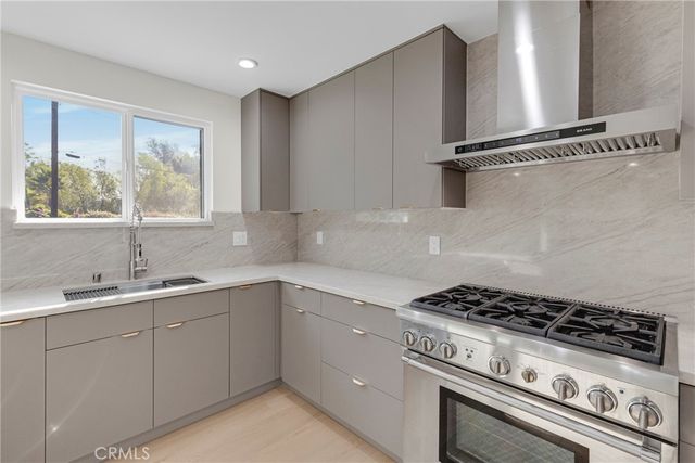 6341 Ranchito, Van Nuys, CA 91401