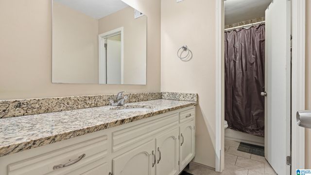 528 STRONGBOW DRIVE, Birmingham, AL 35214