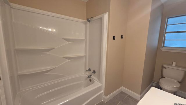 1047 Arcadia, Baton Rouge, LA 70810