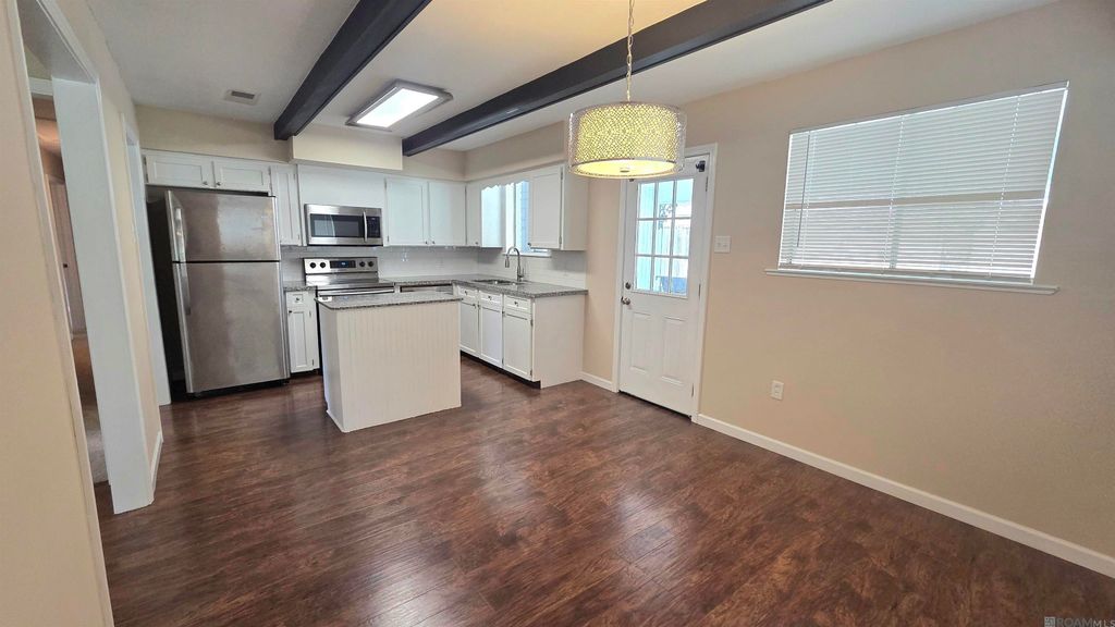 1047 Arcadia, Baton Rouge, LA 70810