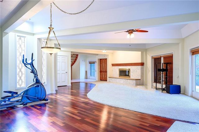 724 Bay Tree CT, Naples, FL 34108