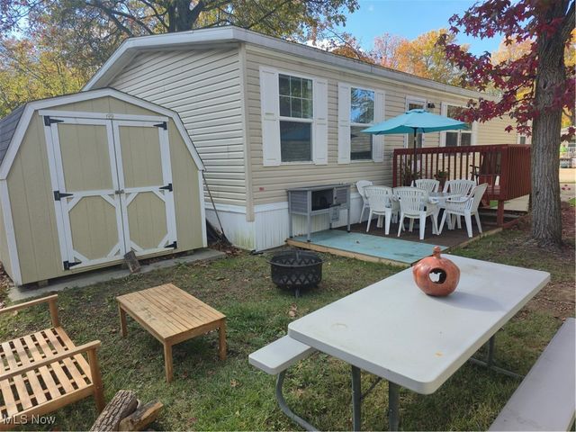 292 Westwoods, Amherst, OH 44001