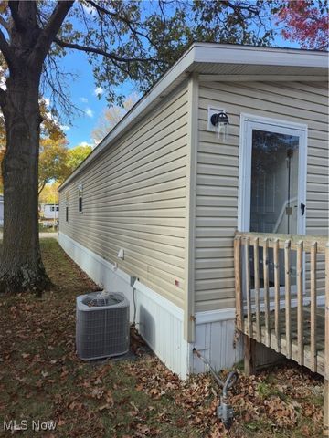 292 Westwoods, Amherst, OH 44001