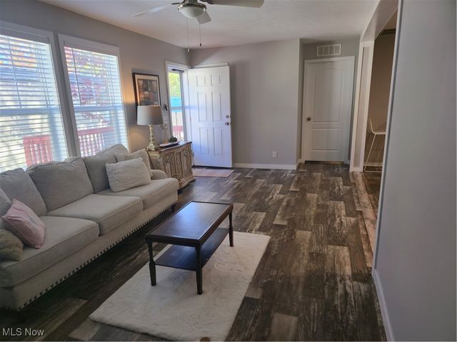 292 Westwoods, Amherst, OH 44001