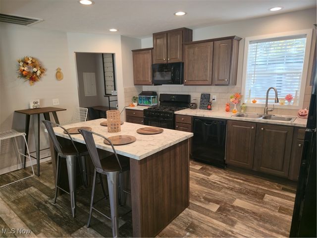 292 Westwoods, Amherst, OH 44001