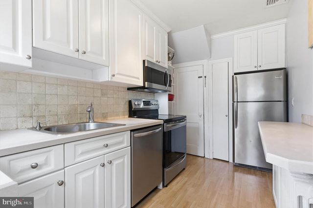 855 ELKINS AVE, Elkins Park, PA 19027