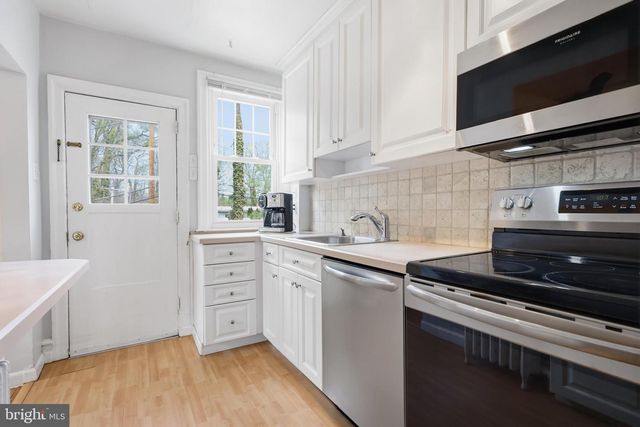 855 ELKINS AVE, Elkins Park, PA 19027