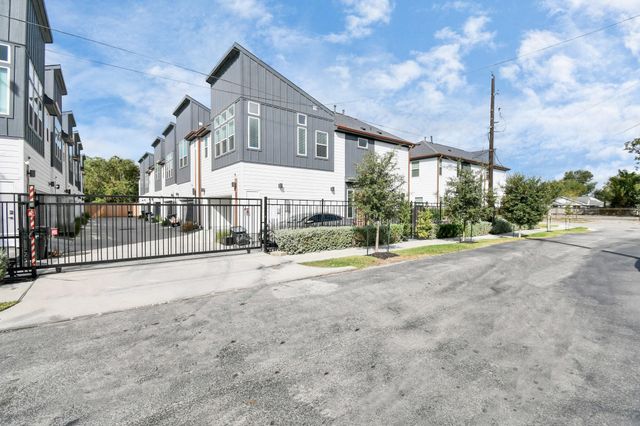 829 N Emile Street, Houston, TX 77020