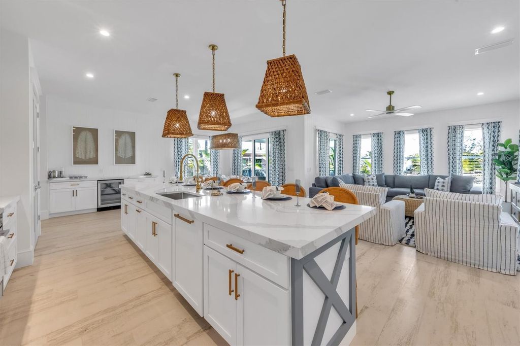 Image 10 of property listing at 518 SPRING AVENUE, Anna Maria, FL 34216