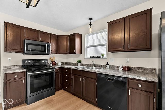 5228 Waterton Lakes Drive, Indianapolis, IN 46237