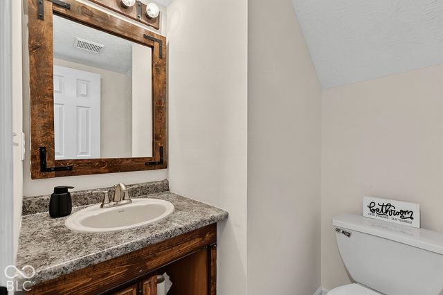 5228 Waterton Lakes Drive, Indianapolis, IN 46237
