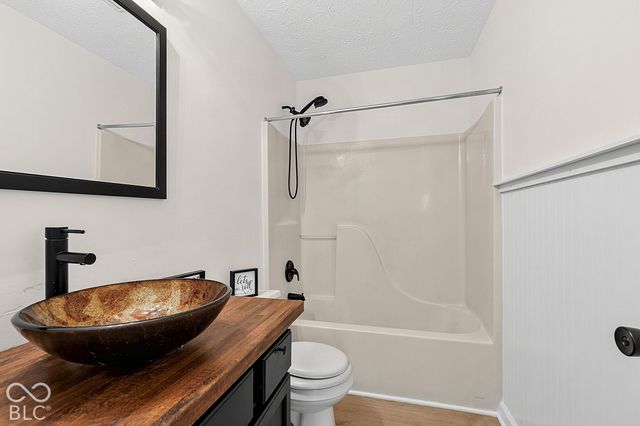 5228 Waterton Lakes Drive, Indianapolis, IN 46237